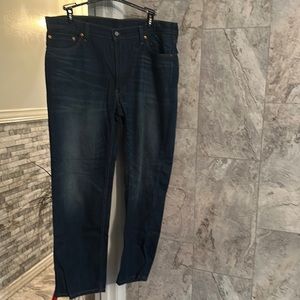 Used men’s size 38x32 Levi’s jeans